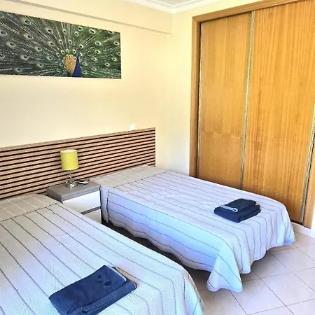 Appartement Holidays - *